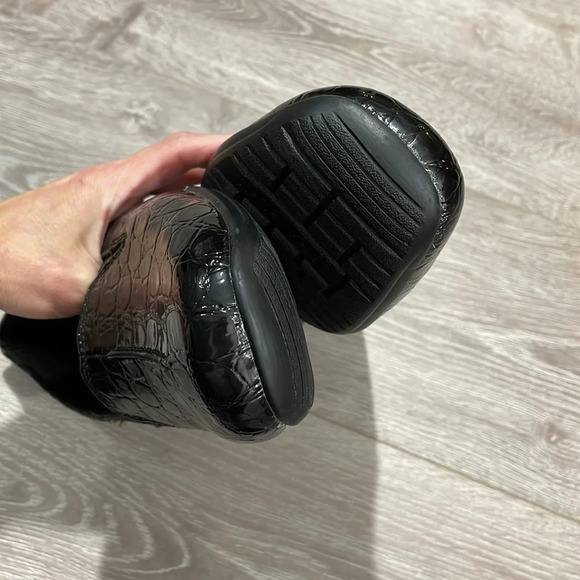 NWOT Easy Street Extra Wide Purpose Black Patent Croc Slip On Flats 9.5 WW - Picture 13 of 14